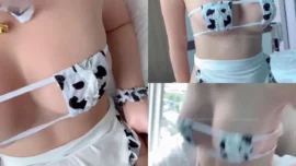 น้องแจง poringgg12 คอสเพลย์แม่วัวจับควยร่องนมขึ้นคร่อมโยกเปิดม่านร่อนหีซอยไม่พักแตกใน Onlyfans 31